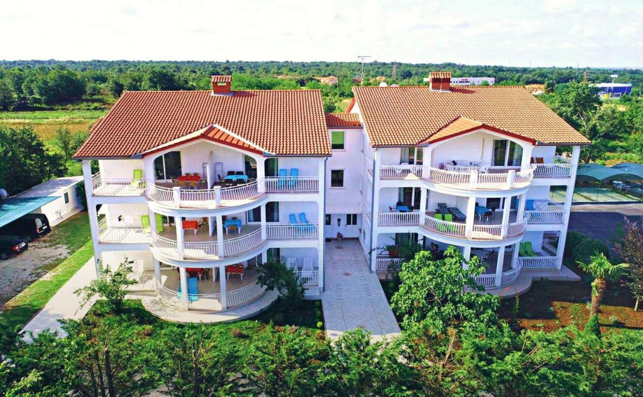 Wish Apartments โปเรช ภายนอก รูปภาพ