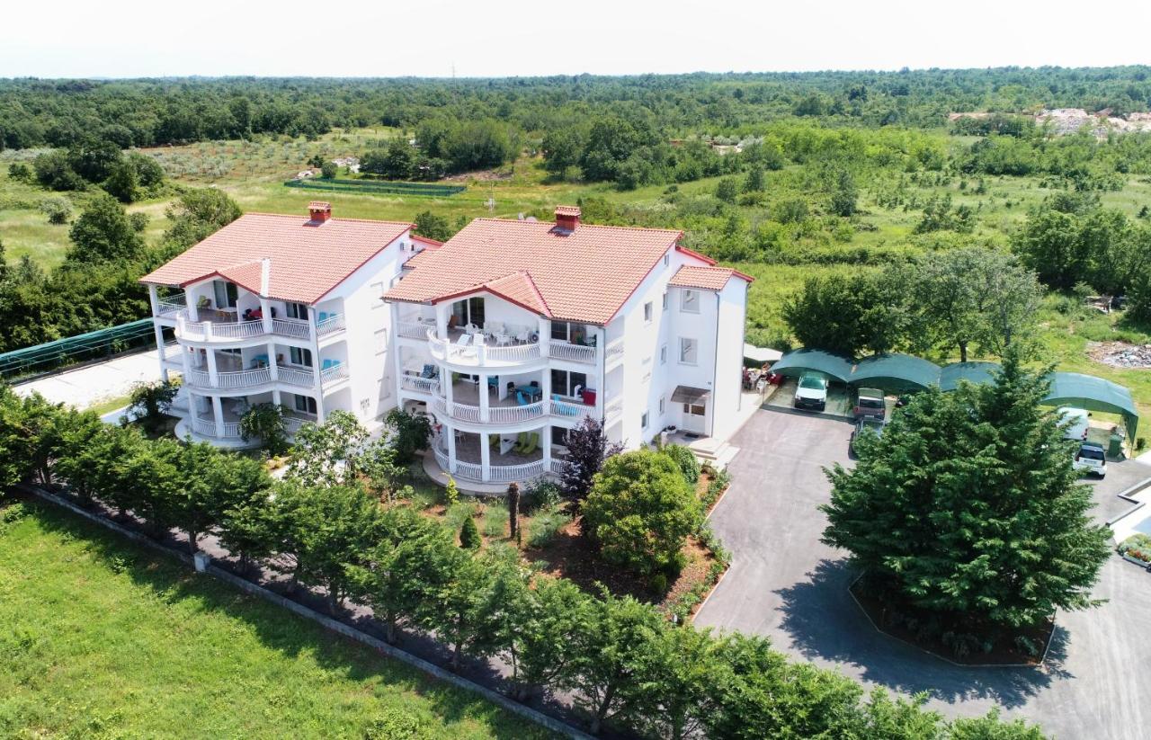 Wish Apartments โปเรช ภายนอก รูปภาพ